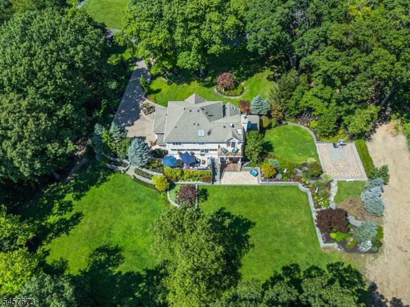3 Red Oak Ln