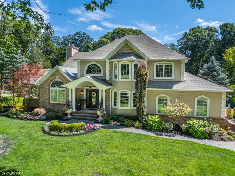 3 Red Oak Ln