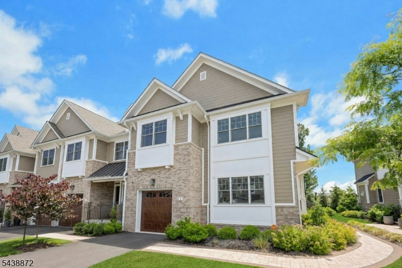 4 Dirlam Dr