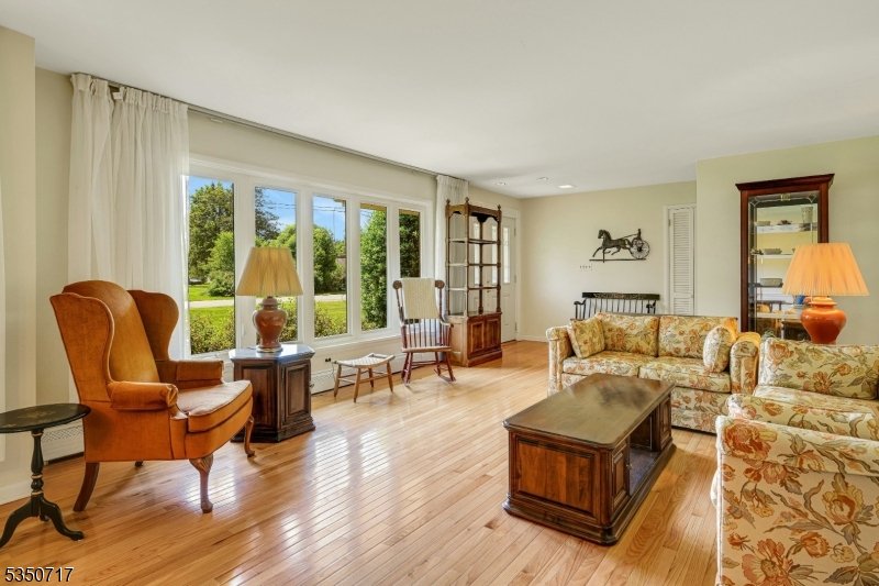 35 Clearview Dr