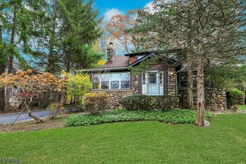 99 Armour Rd Mahwah Twp. NJ 07430