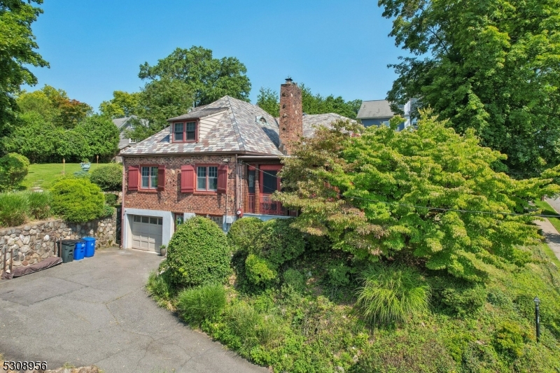 88 S Prospect St