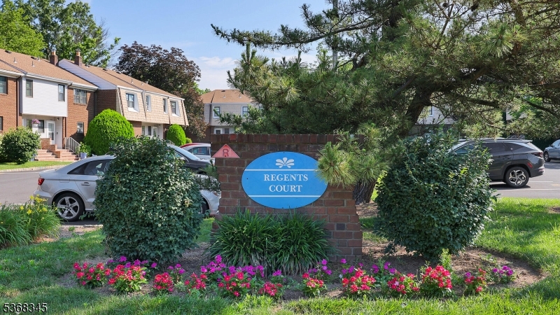 1702 Regents Ct