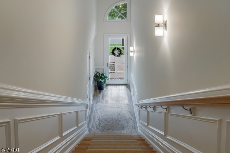 10 Schmidt Cir