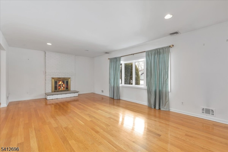 1995 Winding Brook Way