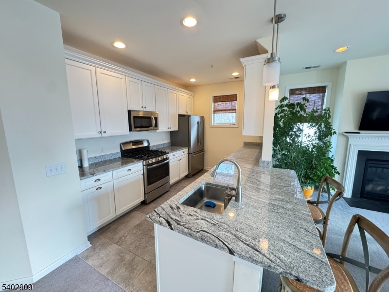 169 Tarrington Rd 306 306