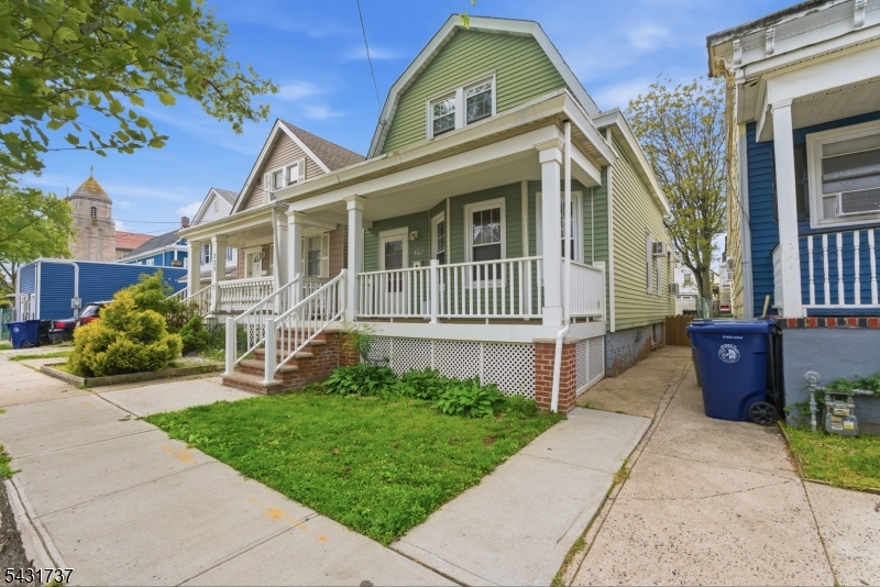 339 Lawrie St