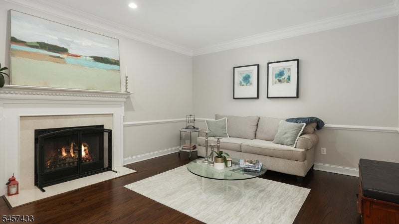 8 Downingtown Ct