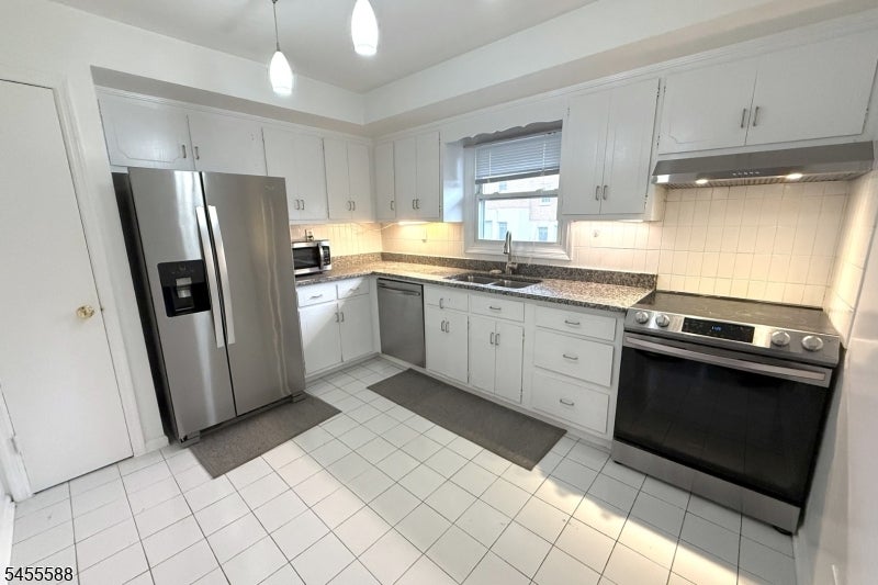 777 Springfield Ave 14