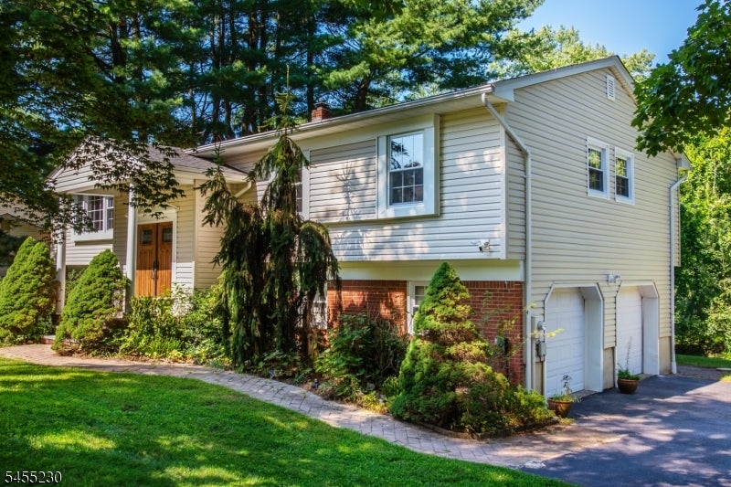 14 Winding Way