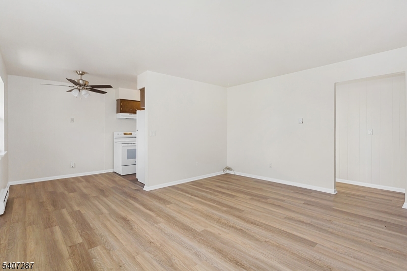 145 Arnot St Apt 4B 4B