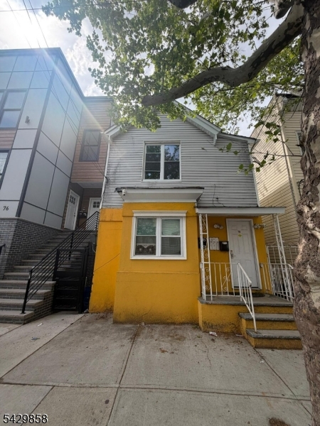 78 Garside St