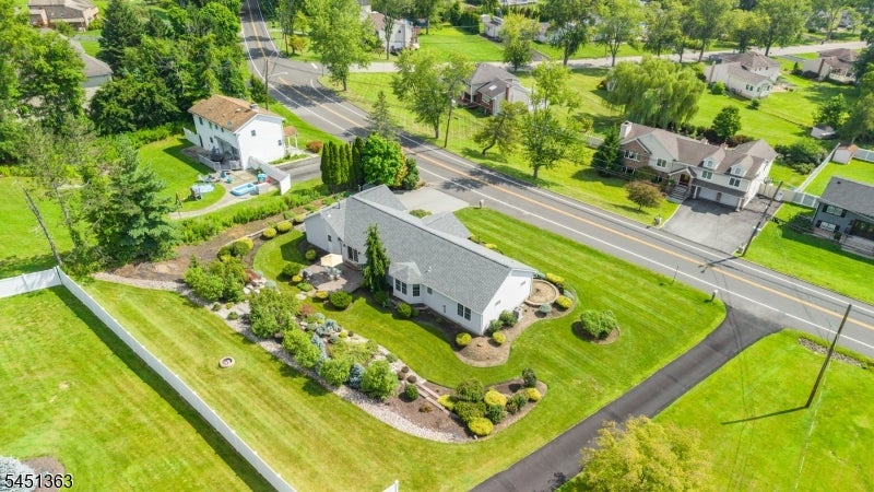 111 Pine Brook Rd