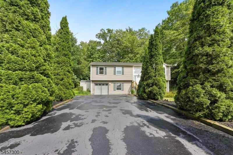 84 Fairlawn Dr