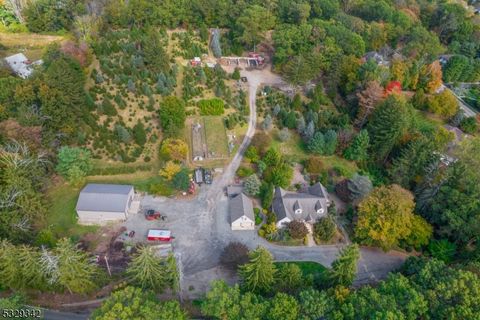 312 NAUGHRIGHT RD. Washington Twp. NJ 07853