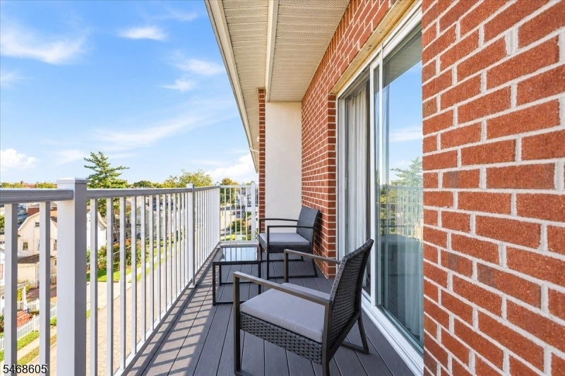 39 Union St 406