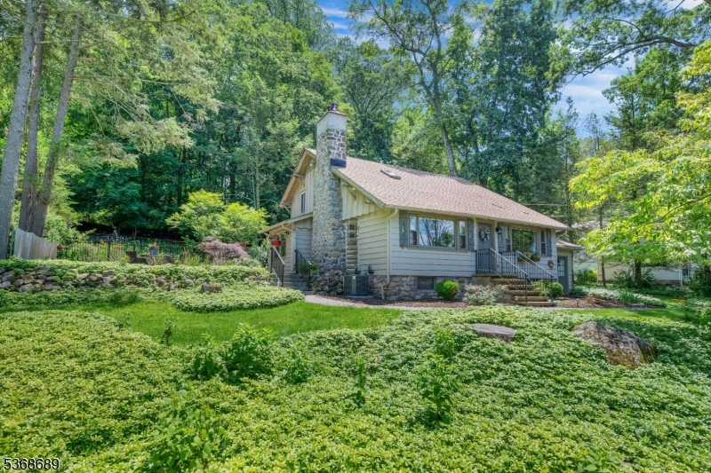 381 Springbrook Trl