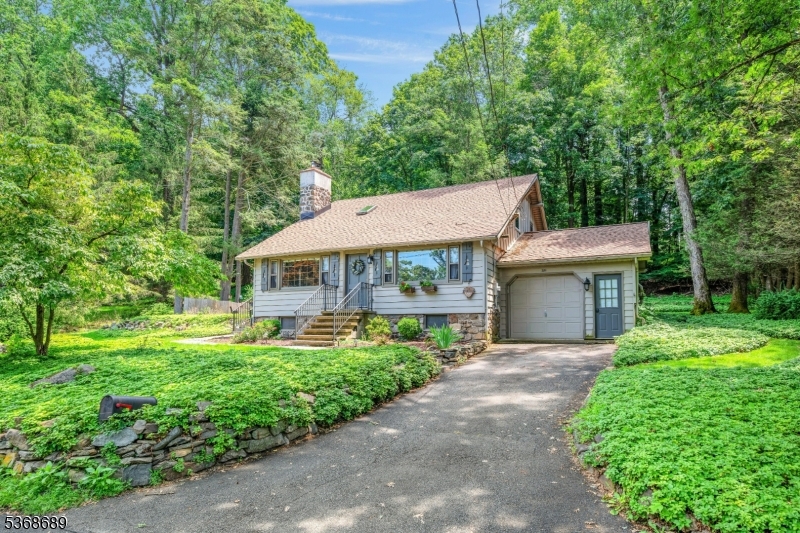 381 Springbrook Trl