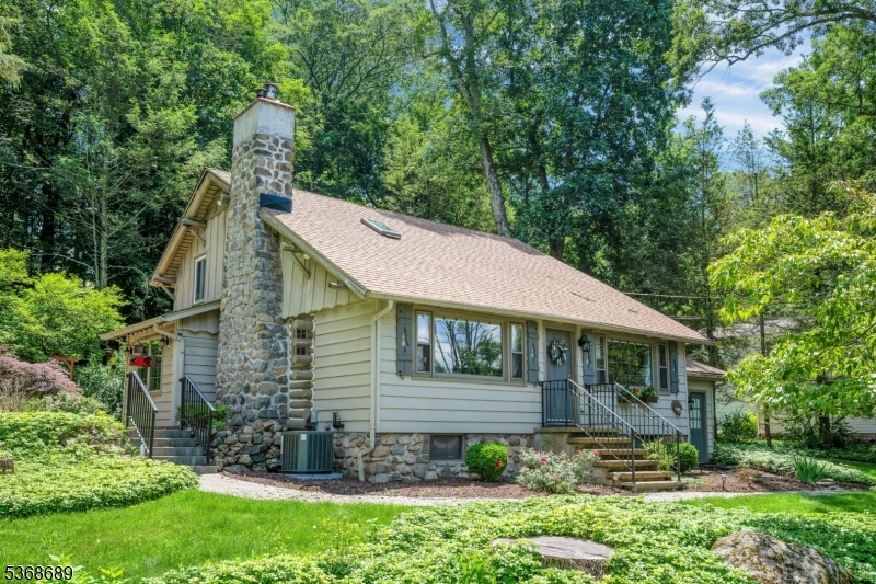 381 Springbrook Trl