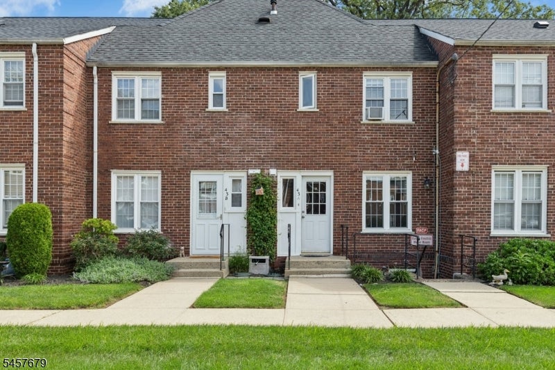 43 A Parkway Village A
