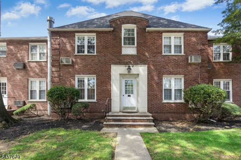 43 A Parkway Village A