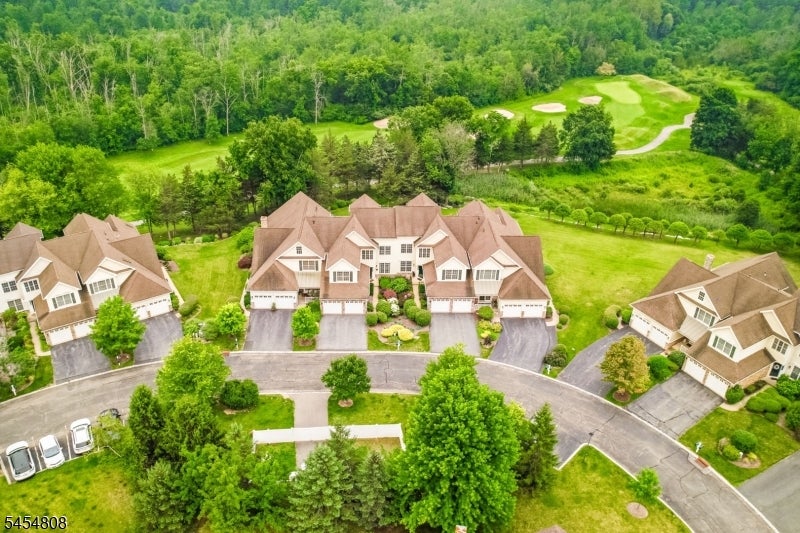 56 Briar Ct