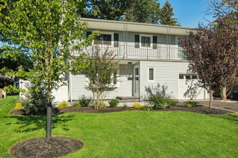 66 Fieldstone Dr