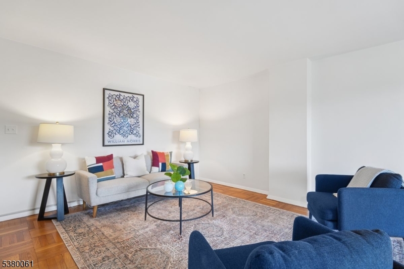 415 Claremont Ave 4F