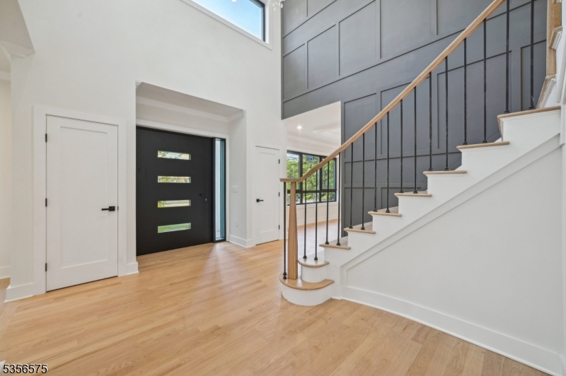 5 Foxcroft Dr