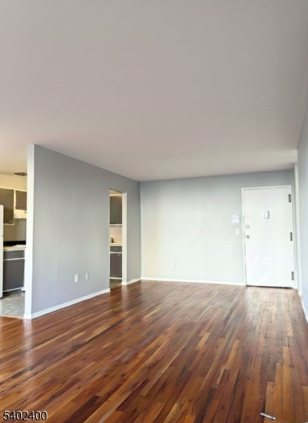 1102 W Saint Georges Ave B9