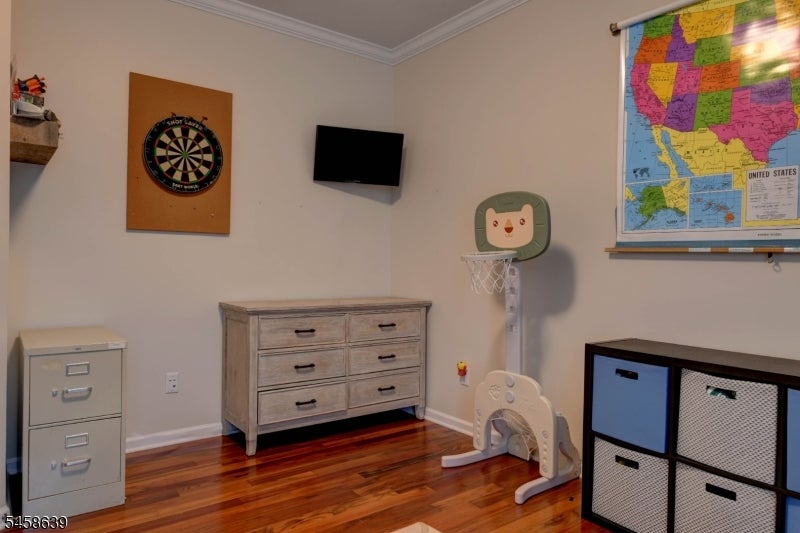 102 River Pl