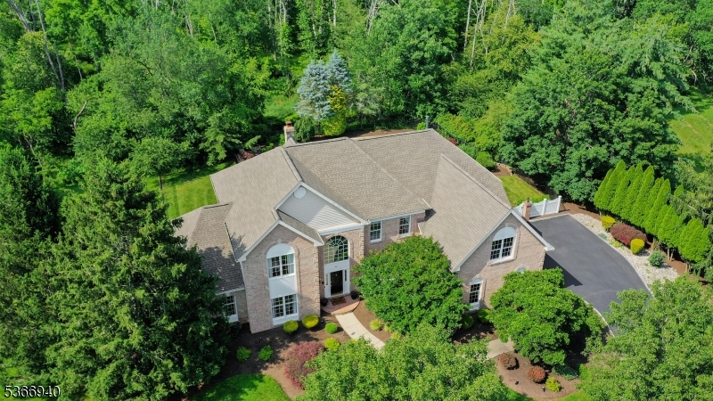 24 Montfort Dr