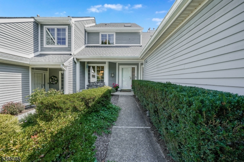 9 Ridge Dr N