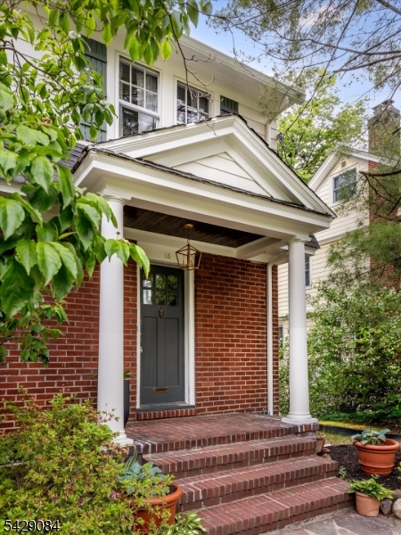 15 Bowdoin St