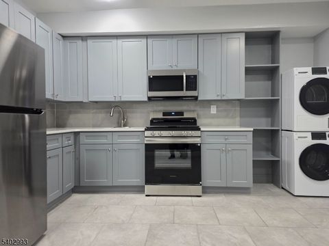 324 Broadway A Newark City NJ 07104