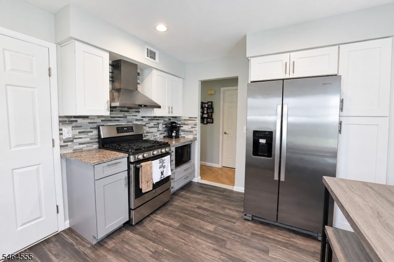 1 Sparrow Cir