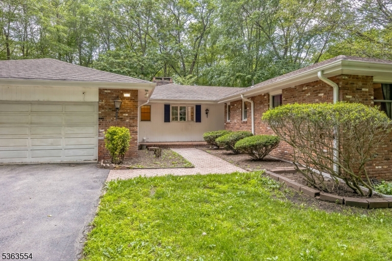 3 Christine Ct
