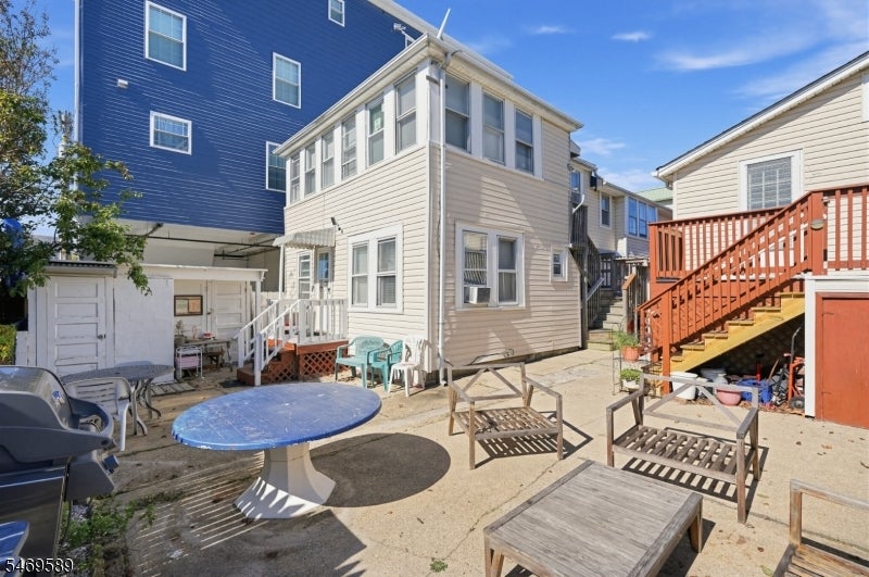 127 Sumner Ave