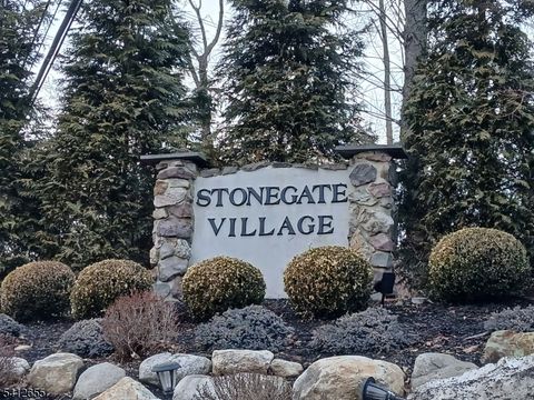 112 Stonegate Ln Stanhope Boro NJ 07874