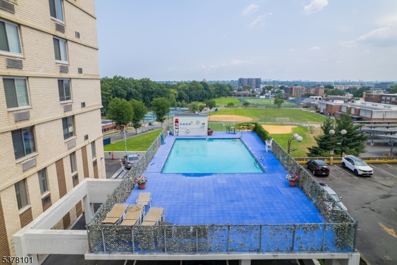 160 Overlook Ave 11C