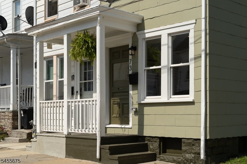 73 Colby Pl