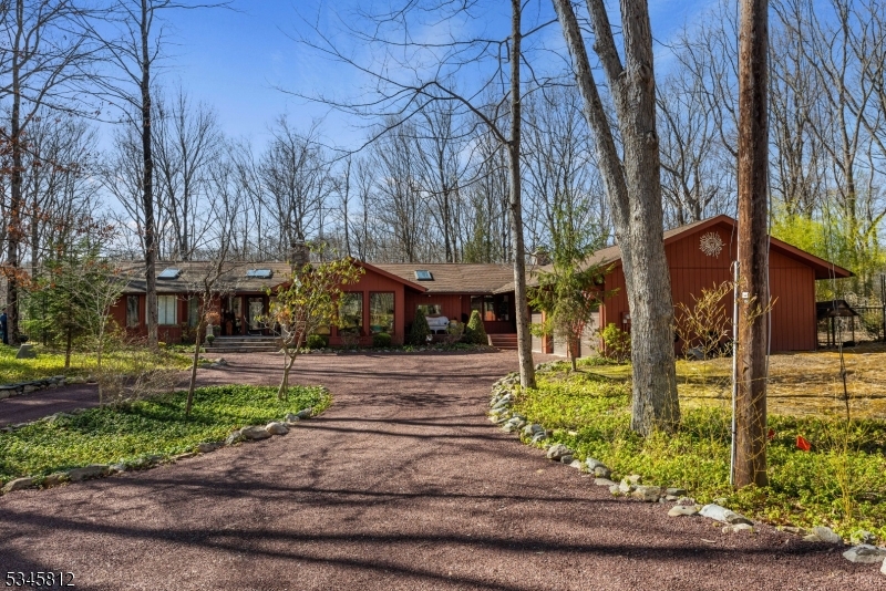 111 Ballantine Rd