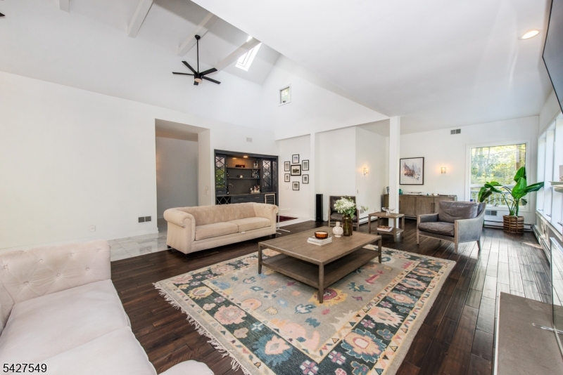 4 Springwood Ter