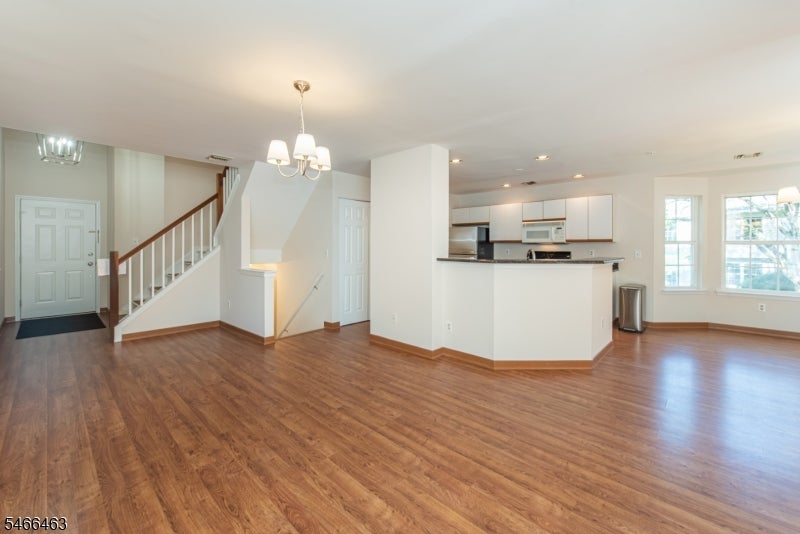 702 BUCKLAND COURT