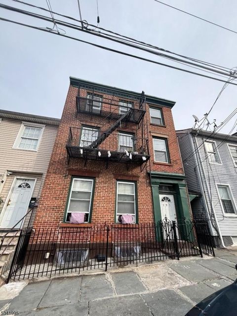 197 Mill St Paterson City NJ 07501