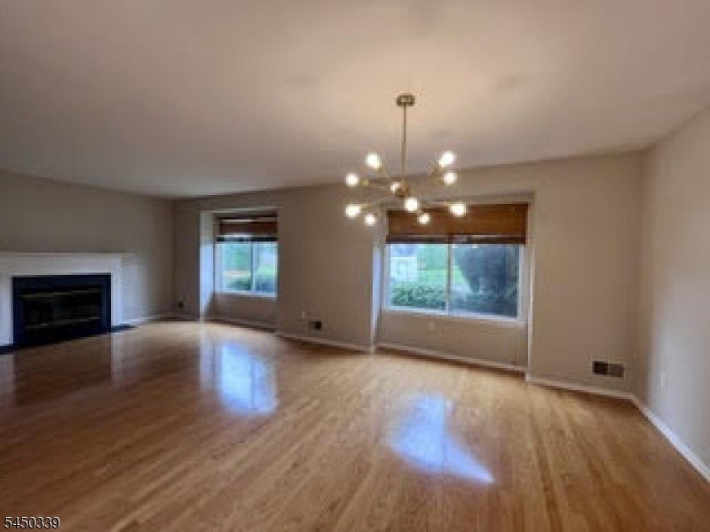 16 Franklin Ct 16