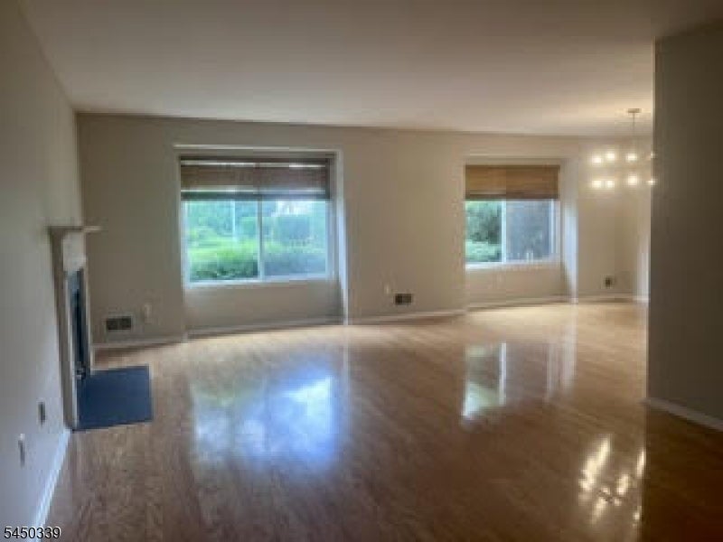 16 Franklin Ct 16