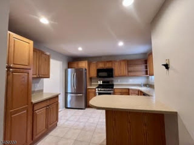 16 Franklin Ct 16
