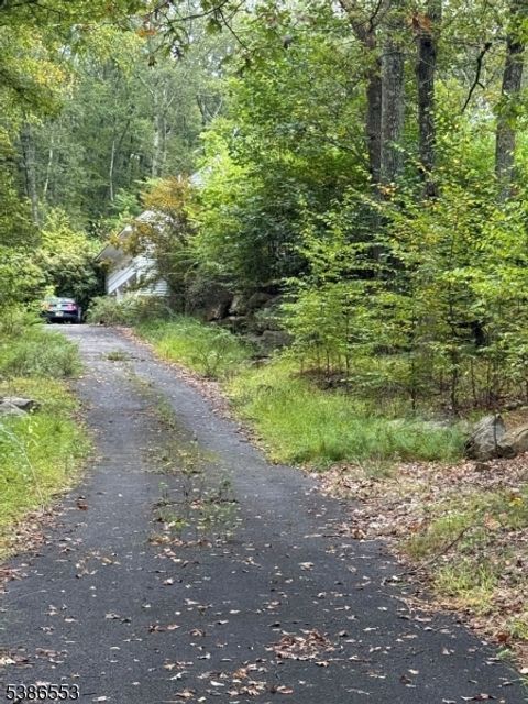 33 Calais Rd Mendham Twp. NJ 07945