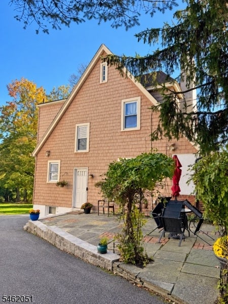 69 Olcott Ave